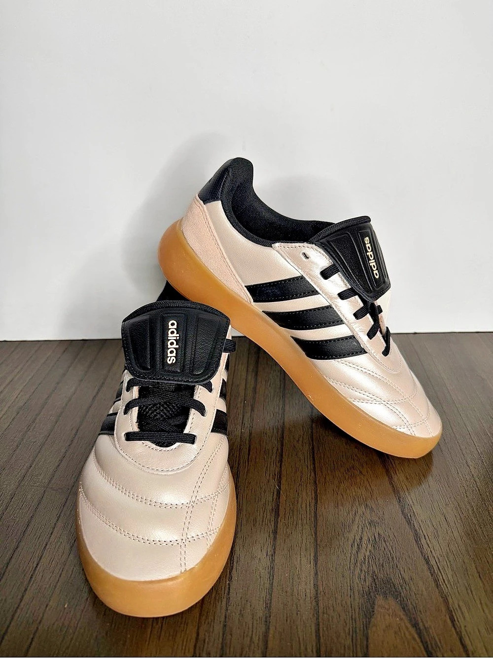 adidas Barreda Mundial Sneakers White & Black US 7 NWT